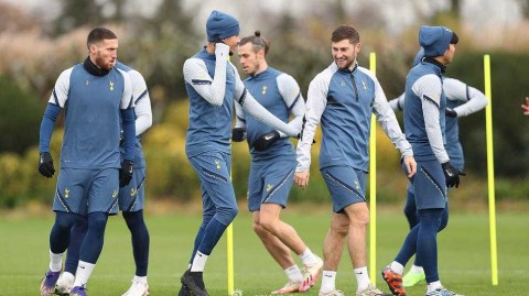 白百合欧联杯前最后一练 剑指小组头名