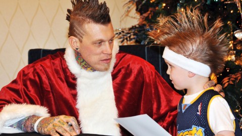 2026年回忆杀：鸟人安德森当年扮圣诞老人，与小鸟人互动太有爱