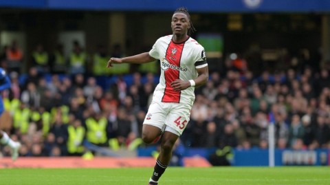 蓝军新星拉维亚加盟斯坦福桥的荣耀时刻