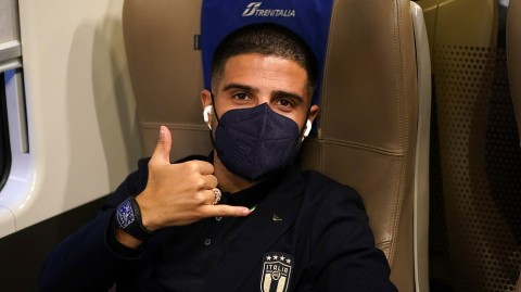 蓝衣军团挥师罗马城 因西涅状态爆棚展笑颜