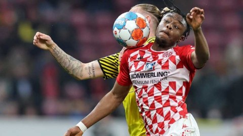 德甲维特塞尔终场绝杀多特力克美因茨紧追拜仁