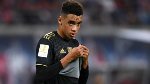 穆西亚拉欧冠场均过人7.7次冠绝群雄，拜仁“小鹿斑比”的奇幻崛起之路