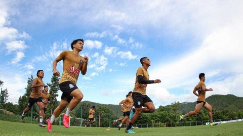 暹罗绿茵重启时：清迈FC在疫情阴霾下燃起训练场的战火