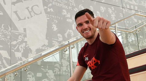 利物浦与罗伯逊签下长约 世一左卫续写安菲尔德传奇