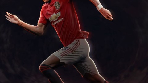 绿茵荣耀的见证者 回首那些烙印时光的经典足球战靴