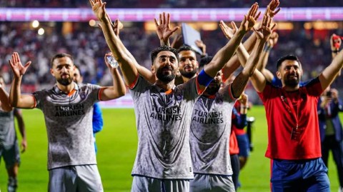 欧协联生死战：伊斯坦布尔客场奏凯昂首晋级，安特卫普主场饮恨欧战梦碎