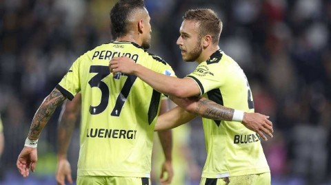 意甲赛场激战平局斯佩齐亚与乌迪内斯握手言和