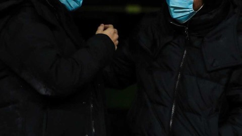 梅西全副武装看台观战 巴萨群龙无首憾平弱旅