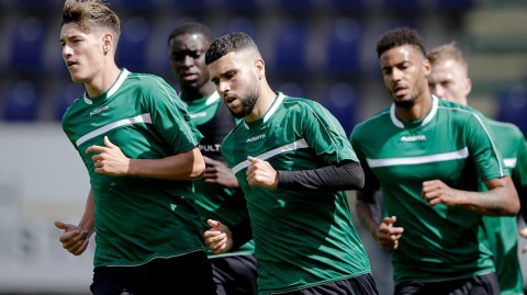 荷兰锡塔德幸运俱乐部重启训练 绿茵场上重现生机