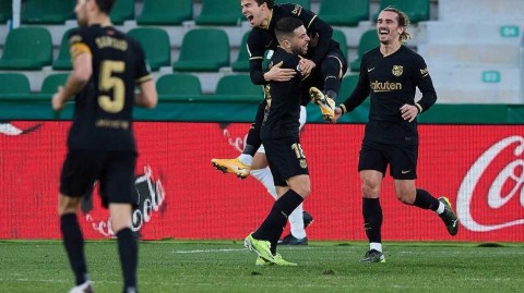 德容传射引领胜利，普吉处子球闪耀，巴萨客场二比零力克埃尔切