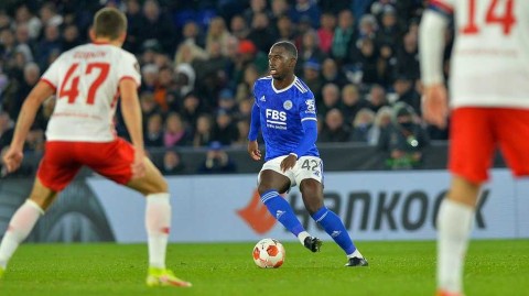 王权球场的遗憾夜晚：当瓦尔迪的点球被拒，莱斯特城距离胜利只差一步