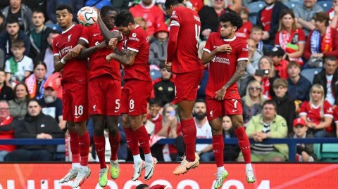 红军季前热身告捷，萨拉赫迪亚斯传射建功