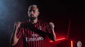 红黑防线再添桑巴硬汉 米兰正式签下巴西中卫杜阿尔特