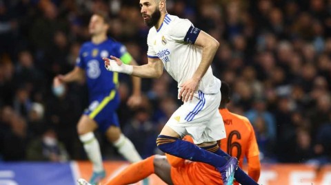 欧冠之王本泽马斯坦福桥戴帽 皇马击溃卫冕冠军占先机