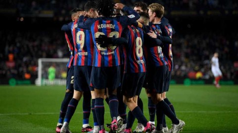 巴萨主场大胜塞维利亚 积分榜领先优势扩大至八分