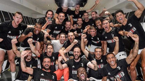 封王之夜：尤文图斯更衣室里的九冠狂欢与意甲不朽传奇