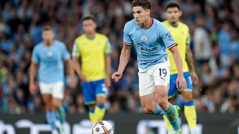 伊蒂哈德球场魔人咆哮 蓝月军团六球狂扫森林