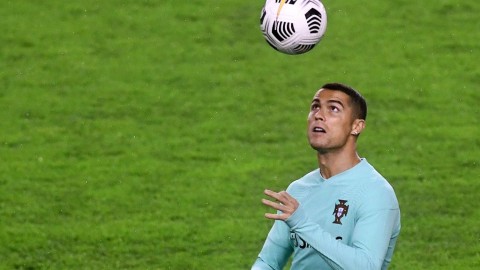 葡萄牙训练场上的闪耀焦点，C罗领衔静候克罗地亚挑战