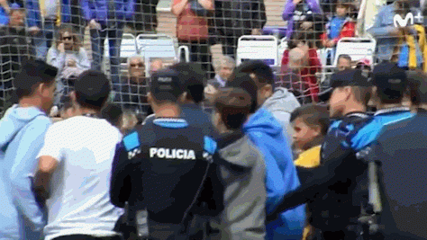 伯纳乌永恒王子，劳尔在替补席上的领袖风采