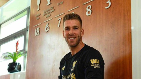 利物浦官宣免签西班牙门神阿德里安，五年红军生涯荣耀满身