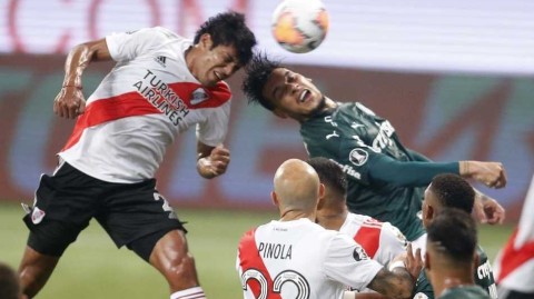 河床硬撼帕尔梅拉斯，解放者杯舞台上的悲喜序章