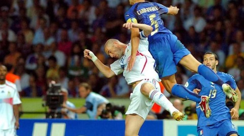 卡纳瓦罗重温二○○六年柏林夏夜：力压齐祖瞬间犹在眼前，美妙乐章只为冠军奏响