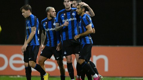 蓝黑军团友谊赛大捷 姆希塔良独中两元助国米轻取对手