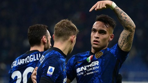 蓝黑军团梅阿查奏凯歌 劳塔罗双响助国米登顶意甲