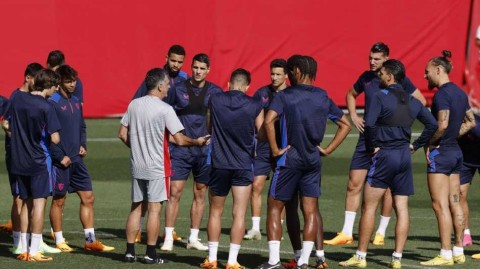 欧联王者塞维利亚决战前夜的钢铁意志