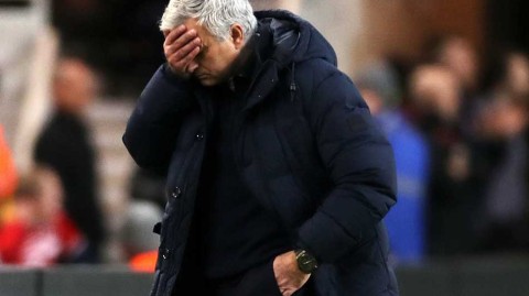 河畔球场激战：穆里尼奥热刺遭英冠队顽强阻击，小卢卡斯头槌救主