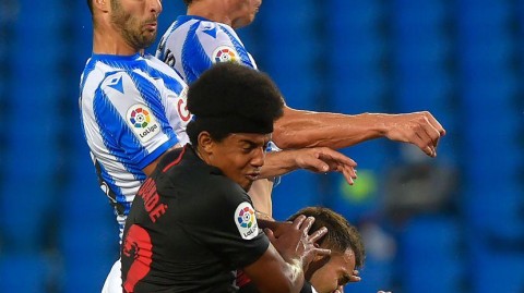 西甲收官季的沉默对决：皇家社会与塞维利亚互交白卷