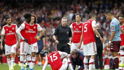 绝境逆转！十人枪手补时绝杀，酋长球场见证疯狂一夜