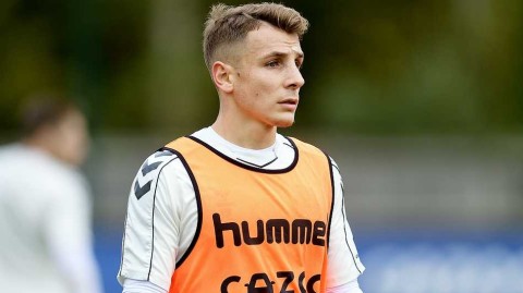 古迪逊公园的寂静备战：埃弗顿伤兵满营下的最后一练