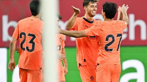 瑞士夏夜逆转战 瓦伦西亚力克圣加仑