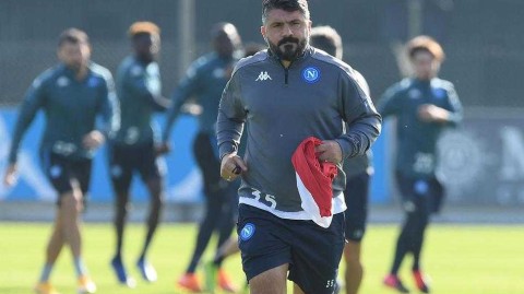 欧联杯关键战前，那不勒斯的专注与决心