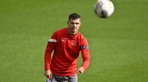 欧国联前夕瑞士队全力备战 圣加仑训练场上的决心与汗水