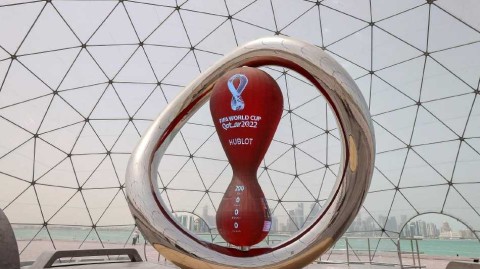 多哈街头盛装迎世界杯 足球热浪席卷海湾之城