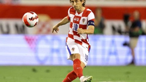 绿茵传奇莫德里奇克罗地亚百五十场里程碑 对手赠礼尽显足球荣光