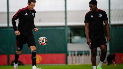 夏日起航，梦启卡灵顿：回望曼联2122赛季的备战序章