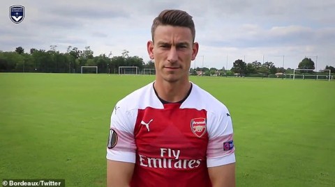 脱下枪手战袍的瞬间：科斯切尔尼离队如何刺痛球迷心