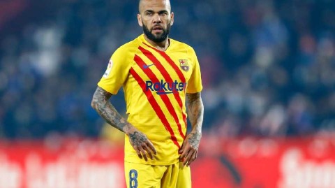 绿茵传奇阿尔维斯西甲赛场四百余战铸就外籍球员丰碑