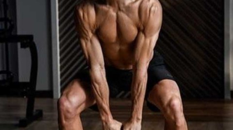 岁月锻造的希腊神躯：解码C罗那惊为天人的肌肉艺术品