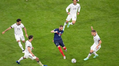 慕尼黑夏夜的王者的归来：本泽马跨越两千三百五十八天的等待