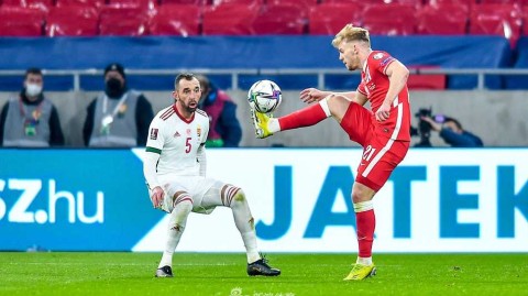 普斯卡什球场的进球盛宴：匈牙利与波兰联袂演绎三比三的疯狂夜