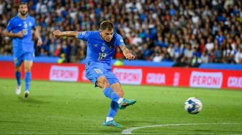 蓝衣军团新纪元 巴雷拉八球成就并列曼奇尼时代射手王