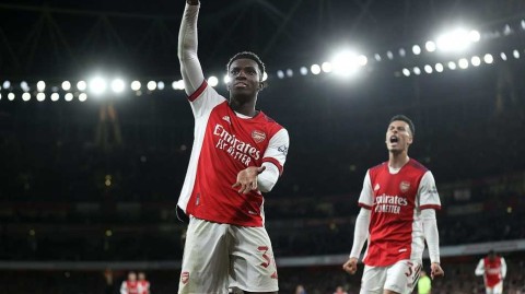 枪手轮换显威，青年军主场击退白玫瑰