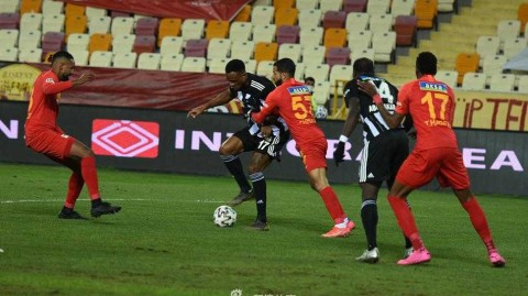 土超争冠关键战：贝西克塔斯客场一球小胜马拉蒂亚体育