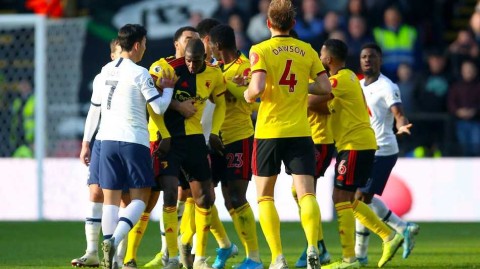 激战维卡拉格路，热刺憾平沃特福德：门神扑点与绝杀只差几厘米