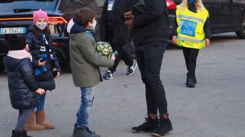 蓝黑与蓝鹰的温柔：贝加莫雨夜，那些英雄与少年的瞬间