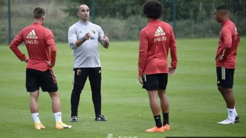 比利时国家队备战正酣 主教练马丁内斯为后腰球员秘密特训